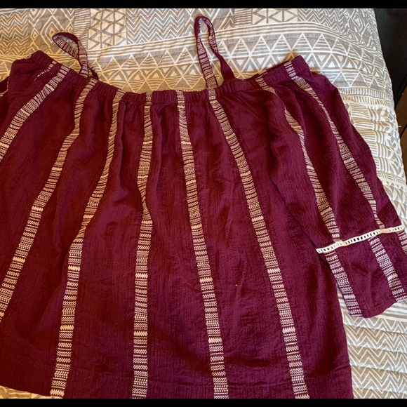 Top - Picture 2 of 2